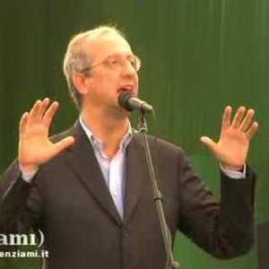 Veltroni alla manifestazione del Pd al Circo Massimo